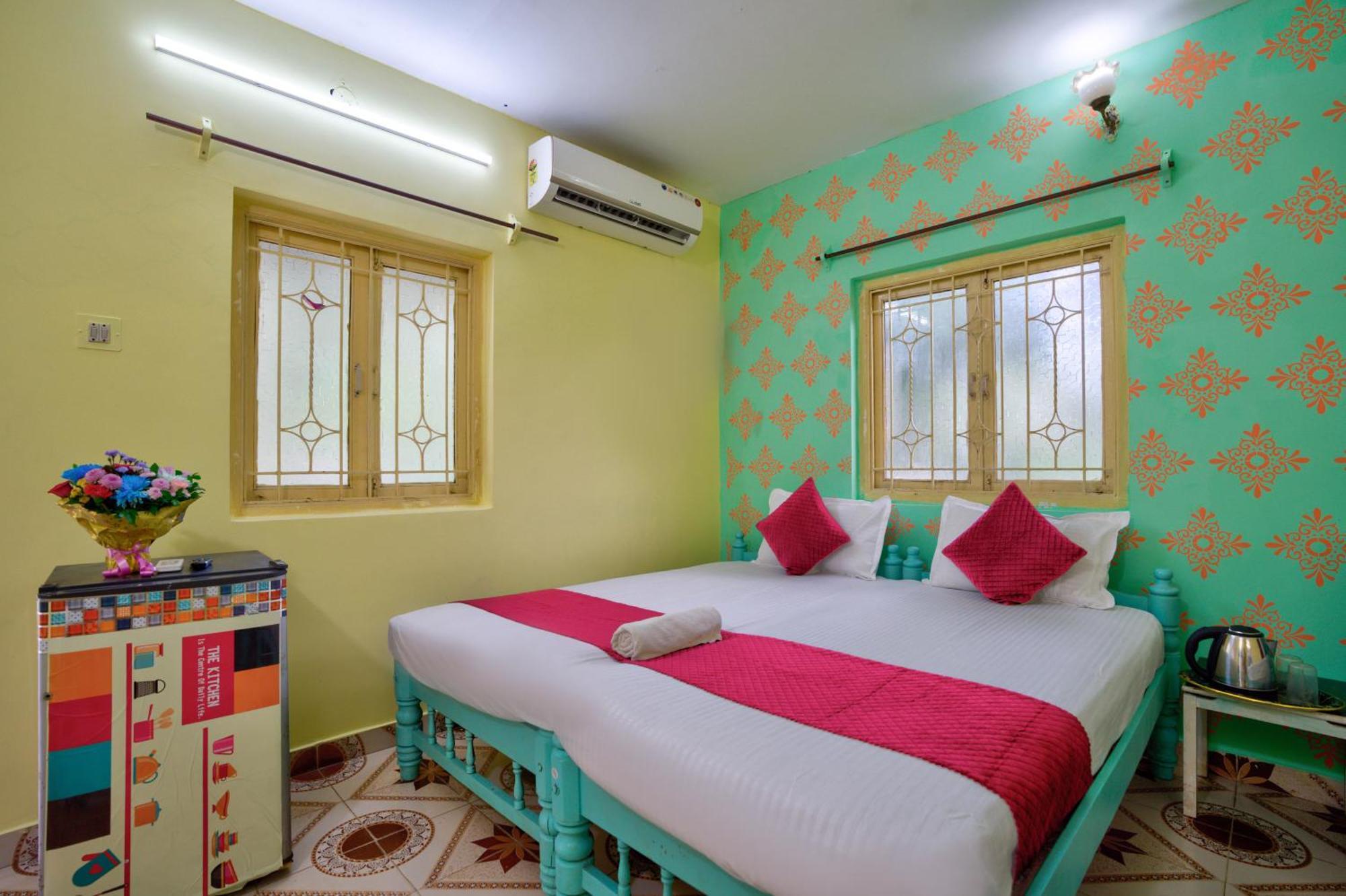 Oceanic Pearl Beach Guest House กาลังกูติ ภายนอก รูปภาพ